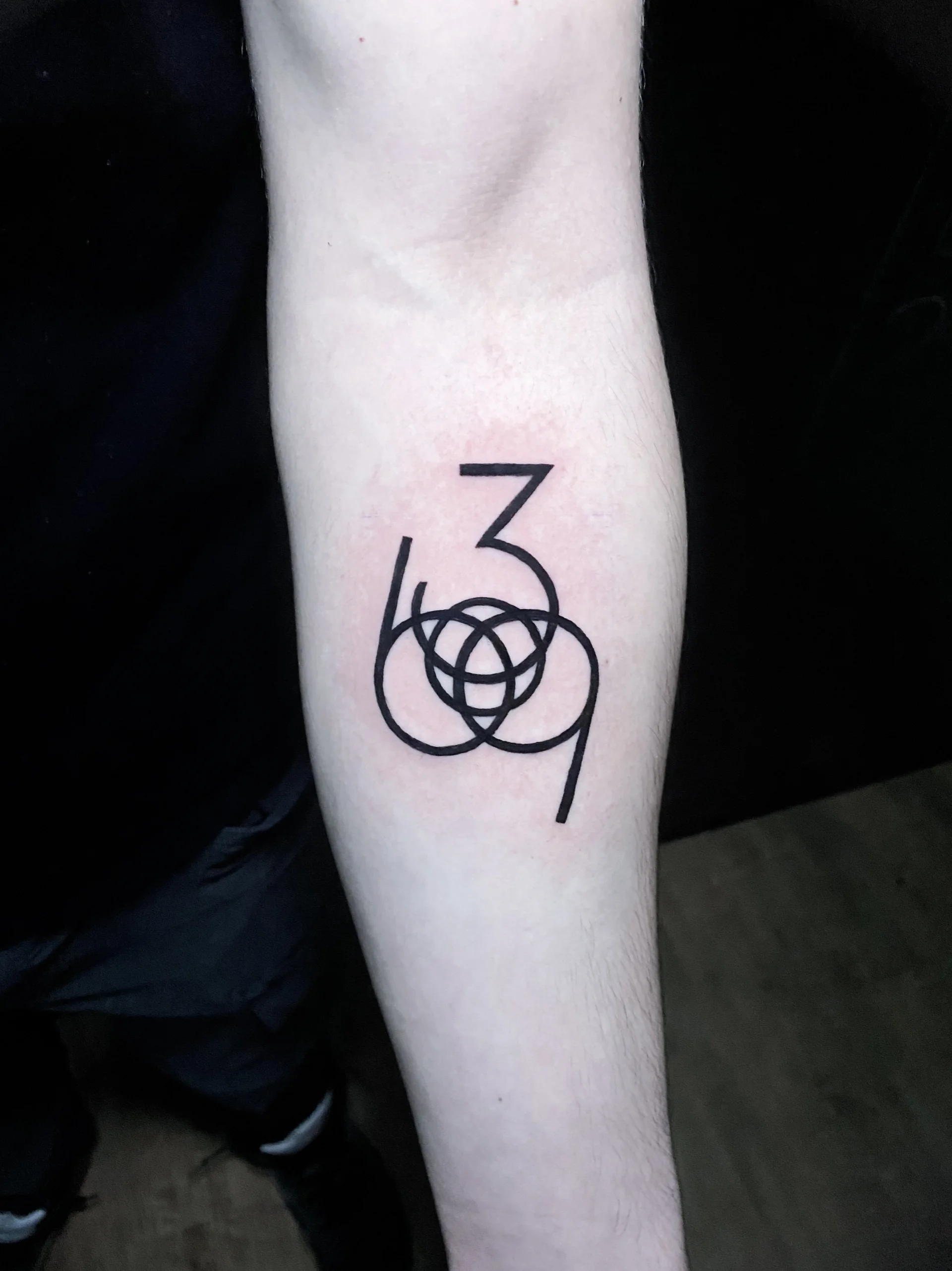 szamok — Lettering Tattoo Bern Solothurn — Berkunst Tattoo Utzenstorf