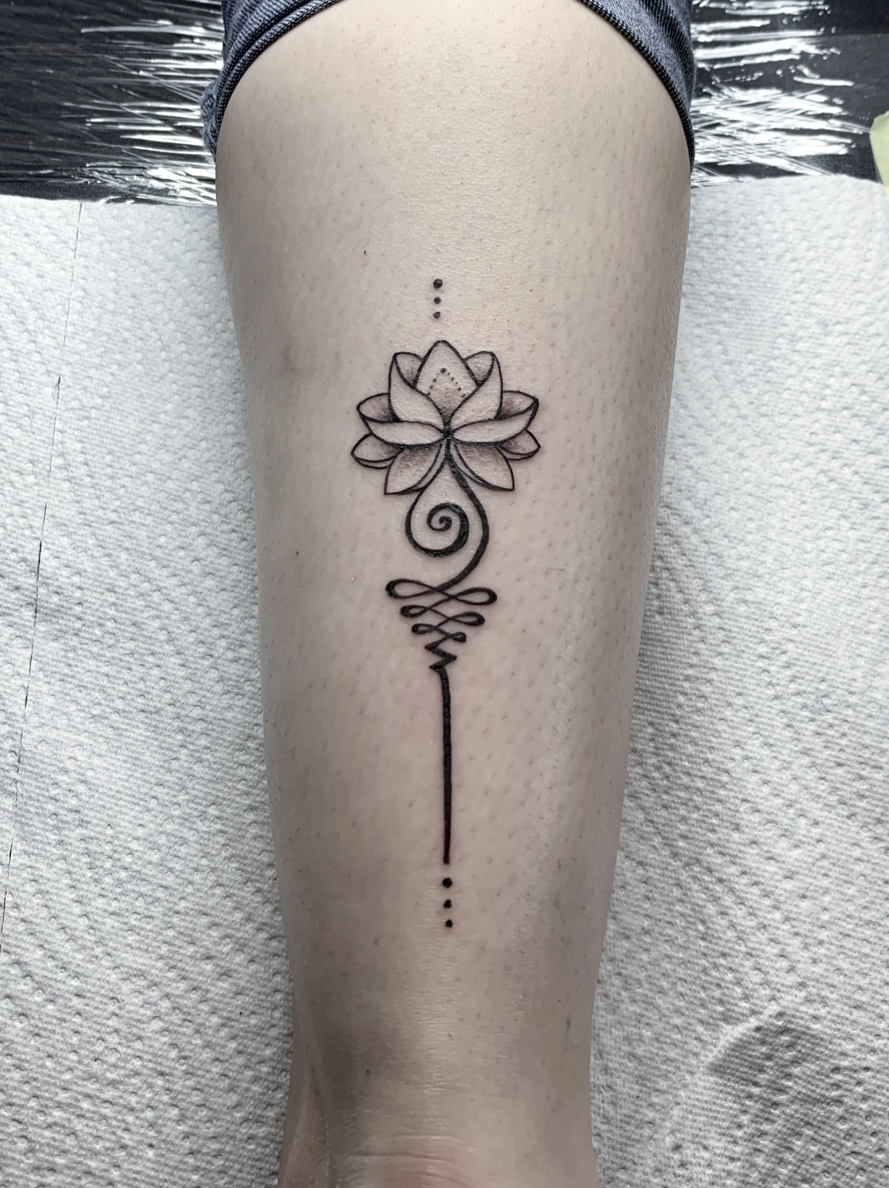 vadlilotus — Lettering Tattoo Bern Solothurn — Berkunst Tattoo Utzenstorf