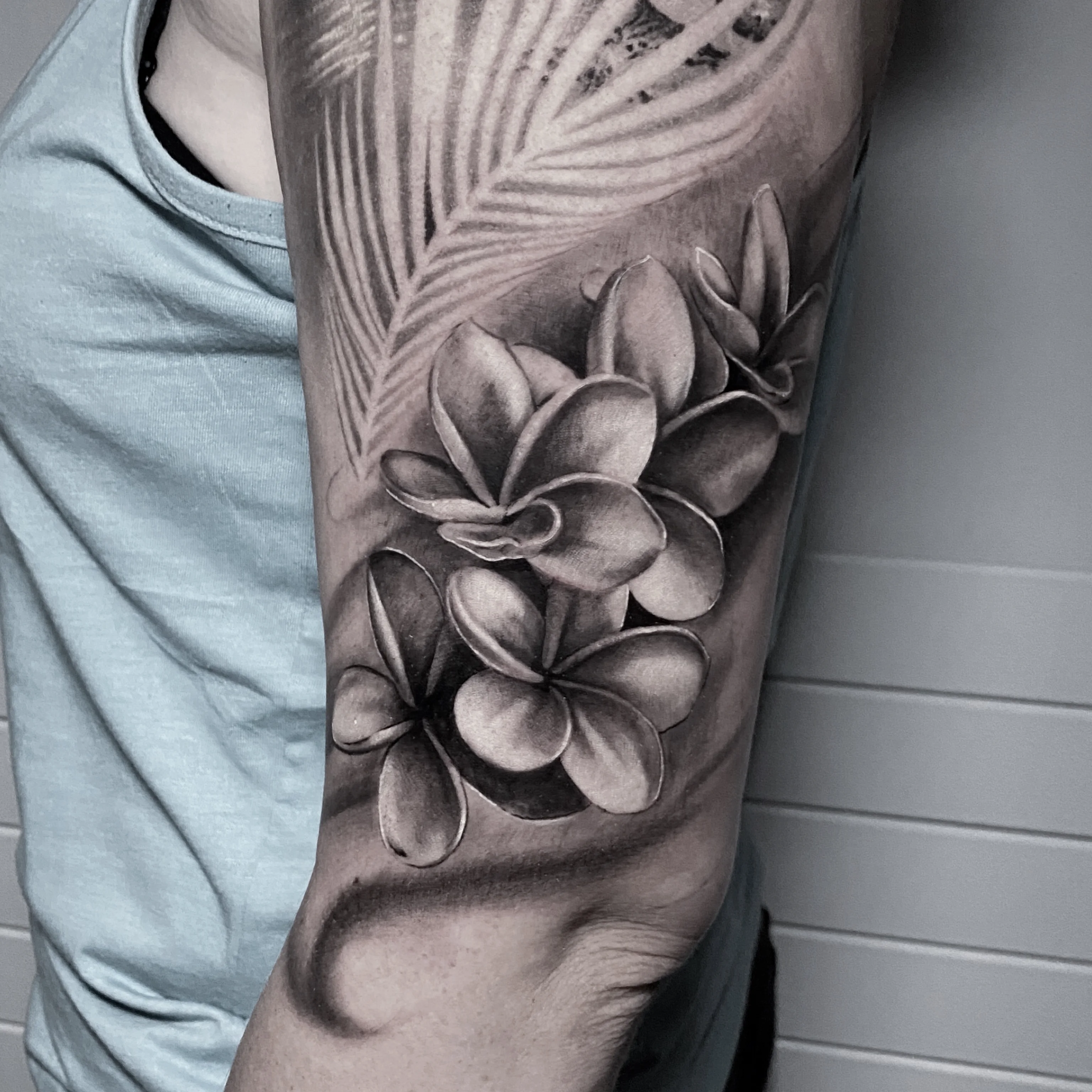 floralis — Floral Tattoo Bern Solothurn — Berkunst Tattoo Utzenstorf