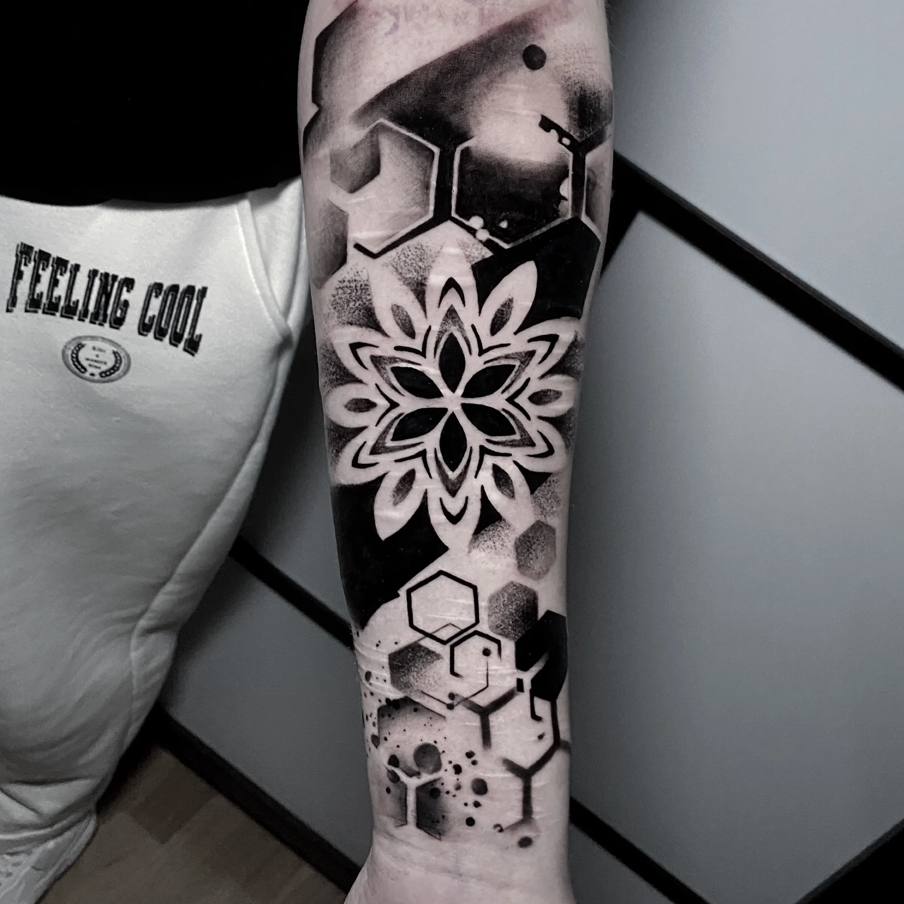vaqottkezu — Blackwork Tattoo Bern Solothurn — Berkunst Tattoo Utzenstorf